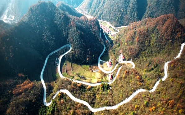 致富经马_马致富青绿山水画_马致富画家