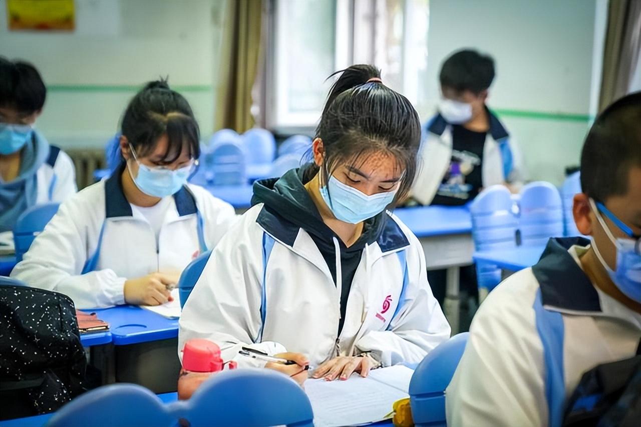 高中学生经验分享发言稿_优质高中生学习经验_高考优秀学生经验分享