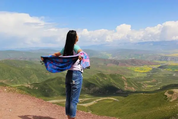 旅游博主抖音简介怎么写_抖音上的旅游博主靠什么赚钱_抖音旅游优质博主经验