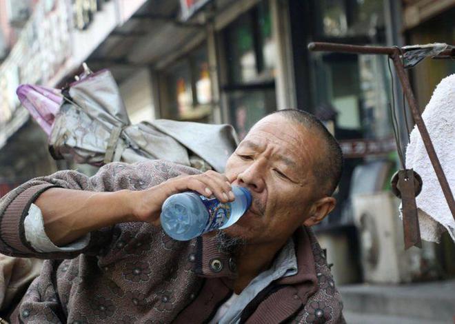 腿部残疾养殖致富_腿残疾人的致富项目_残疾人养殖什么挣钱