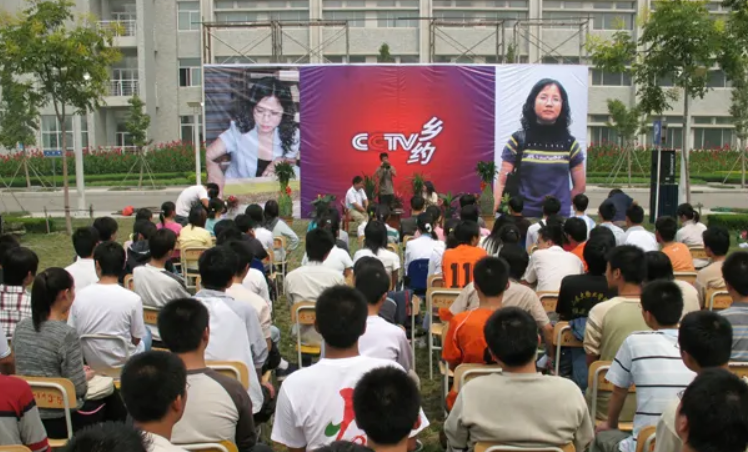 养蛇致富女蛇毒44亿_致富上面养蛇人说的是谁_致富经上面说的养蛇人