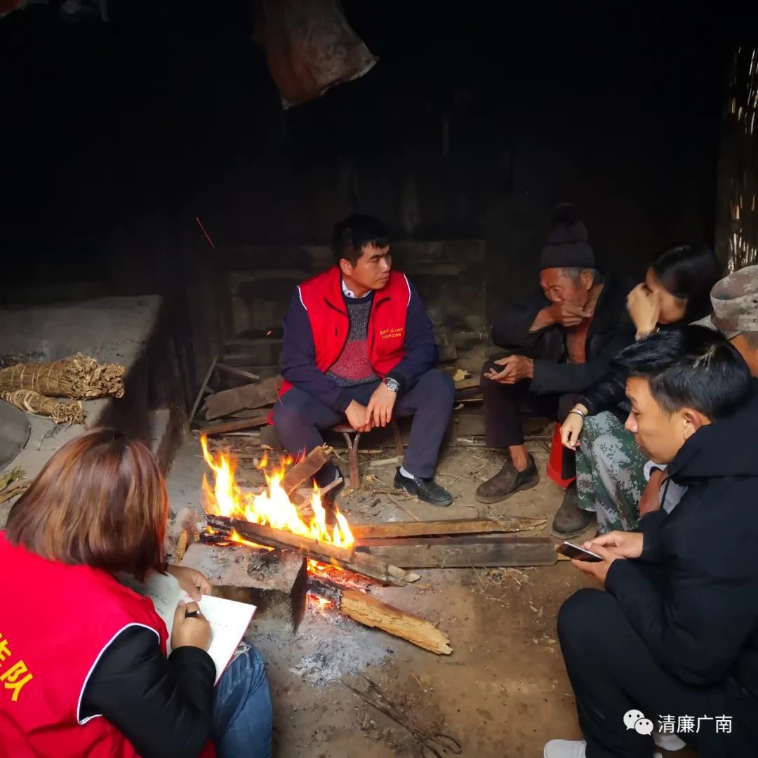 黑蚂蚁养殖骗局_养殖黑蚂蚁致富_黑蚂蚁养殖技术视频