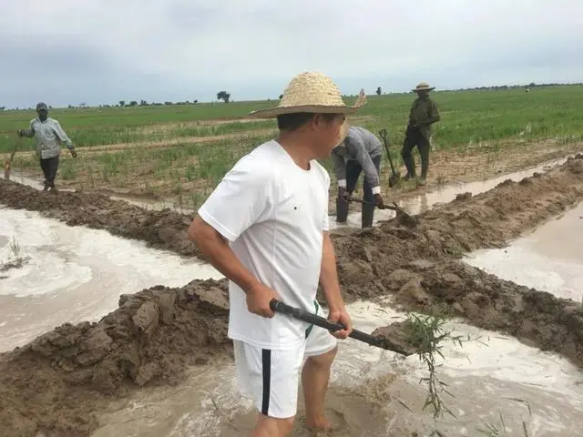 致富经华人在非洲_非洲富商_致富经非洲