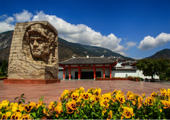 致富种植红色土壤视频_红色土壤种植致富_红色的土壤适合种什么