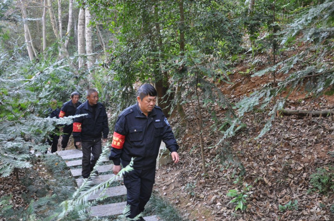 野生黑麂_致富养殖黑麂图片_黑麂养殖致富