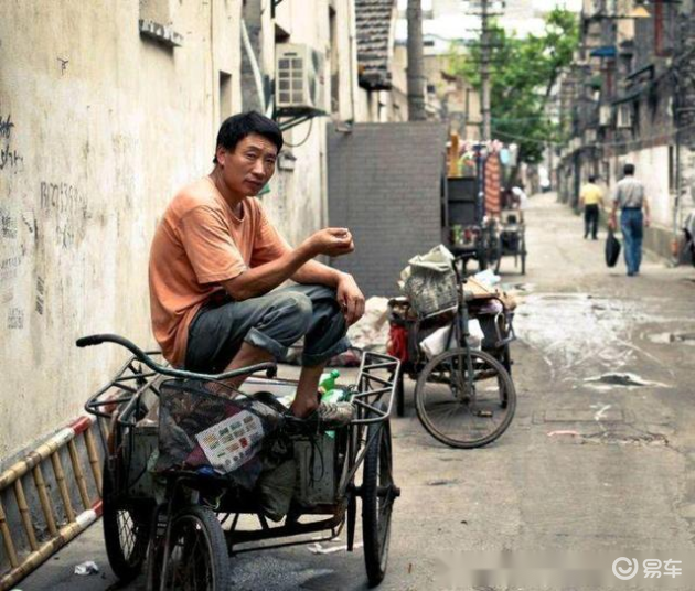 养鸡毛利润_鸡毛养殖致富项目_养殖鸡致富经