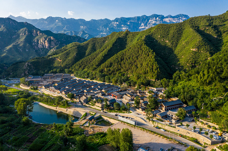 养殖致富门路_致富路上的特色养殖业_养殖致富的路上