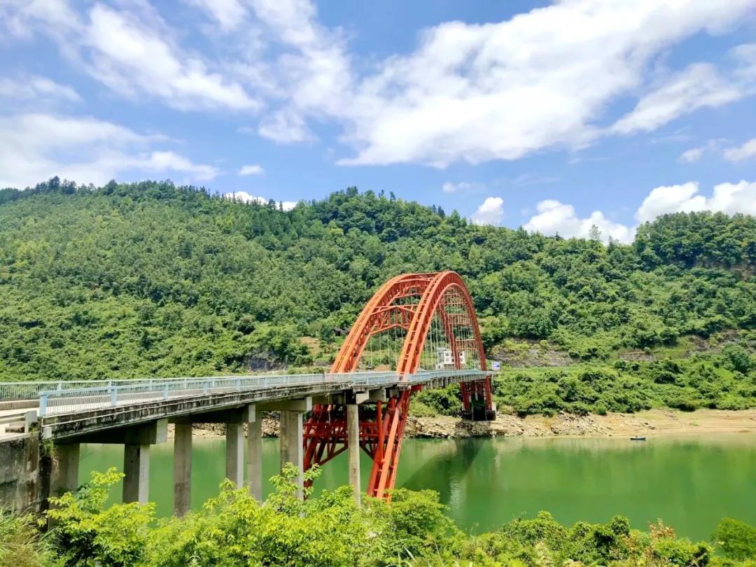 沿河苏家村：养殖白山羊托起致富梦