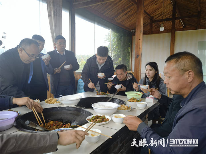 致富七彩养殖山鸡图片_致富经七彩山鸡养殖_致富七彩养殖山鸡怎么样