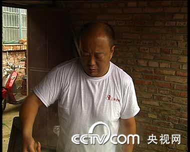 cctv7金蝉养殖技术_致富经金蝉养殖视频_十大暴利养殖金蝉