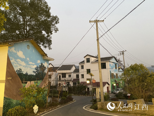 江西万载：乡村蝶变旅游兴旺 村美民富乡村振兴