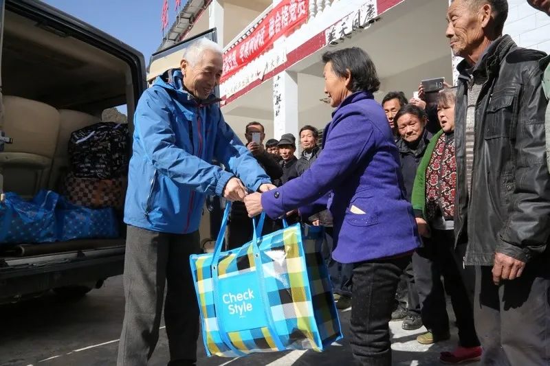 致富经全椒县养殖龙虾_万亩龙虾养殖基地_全椒小龙虾养殖基地