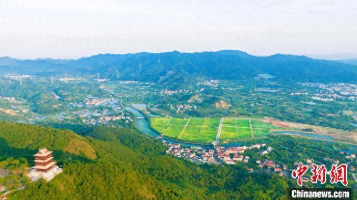 特写：探访浙中“美丽河湖” 金东八仙溪蜿蜒乡村共富