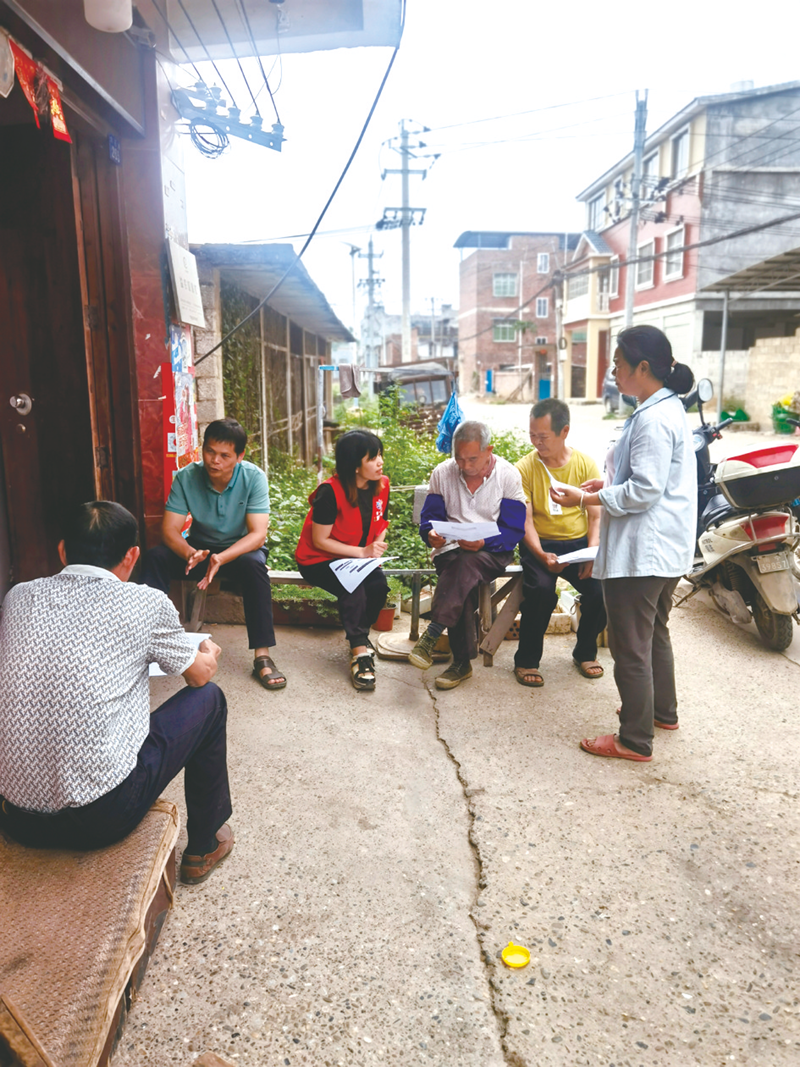 驻村第一书记覃志梅：创建古村旅游基地 发掘村民致富秘诀