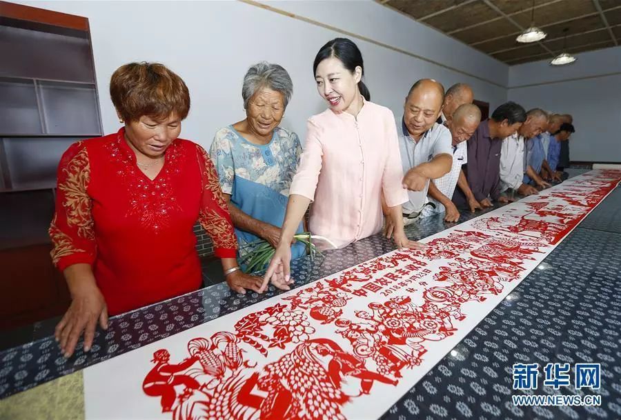 西瓜种楼顶会不会被烫死_楼顶种西瓜要搭架子吗_楼顶种植西瓜技术视频