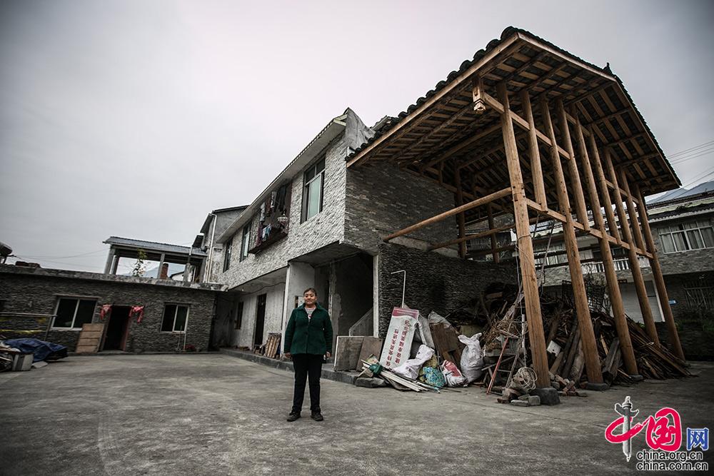 致富经稻田养泥鳅视频_致富经养泥鳅全集_养殖泥鳅富豪