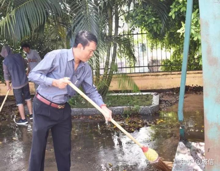 致富经猪跑道_致富经跑道养鱼_致富起跑线