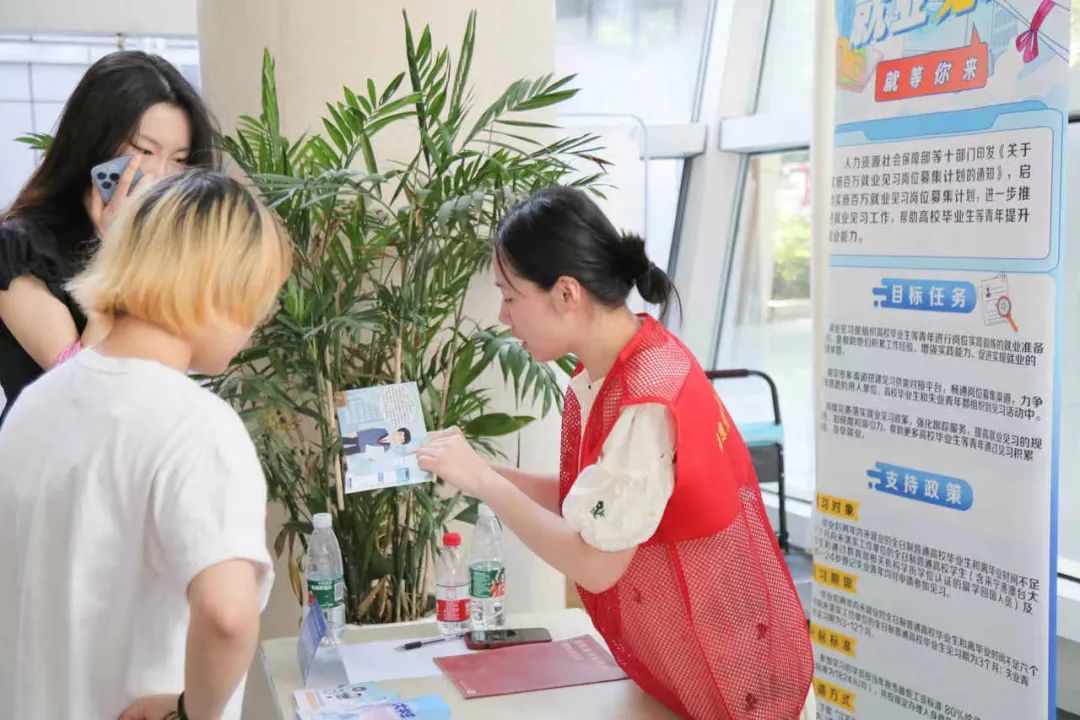 生财有道青虾养殖视频_养虾致富经视频_致富经养青虾视频