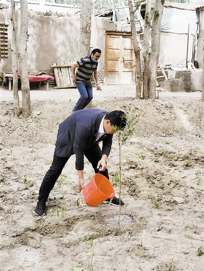 18位天津援疆干部下沉到和田地区东三县乡镇一线 助力脱贫攻坚和乡村振兴