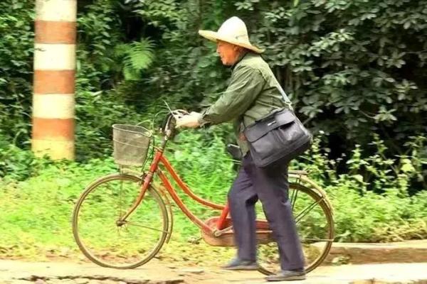 这位“土”得最可爱的老人，让闽北乡村有了致富“法宝”！∣遍地英雄下夕烟 ㊷