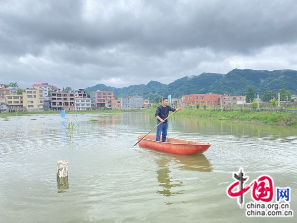 陈家榕：养虾“小白”返乡创业记