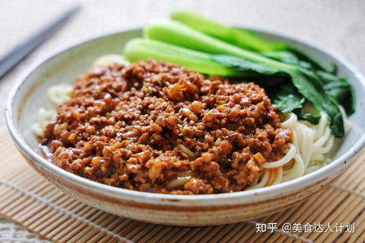 土家酱香饼酱的做法视频_老头酱肘子酱猪蹄视频_致富经鱼肉酱视频