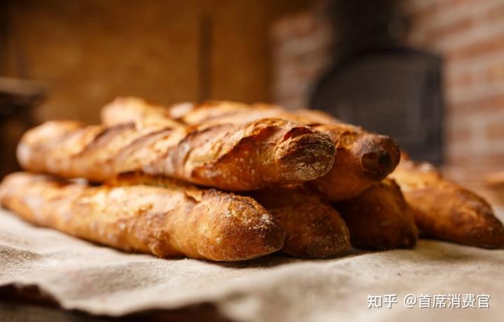 致富面包饲草图片_致富经面包草视频_致富经面包饲草