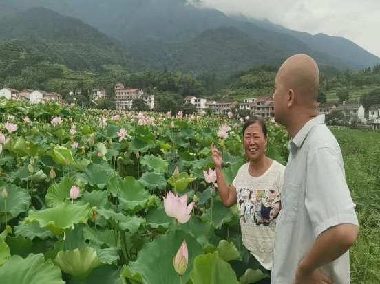 富婆包男人电话联系_致富经唐长文_致富经唐忠华联系电话