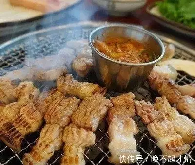 猪肉中的奢侈品，黑猪肉你吃过吗？来看看网红黑猪肉的吃法吧播报文章