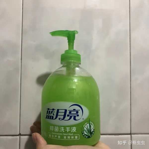 致富经用蝇蛆养殖的都是谁视频_日化清洁致富经视频_小型致富食品机械视频