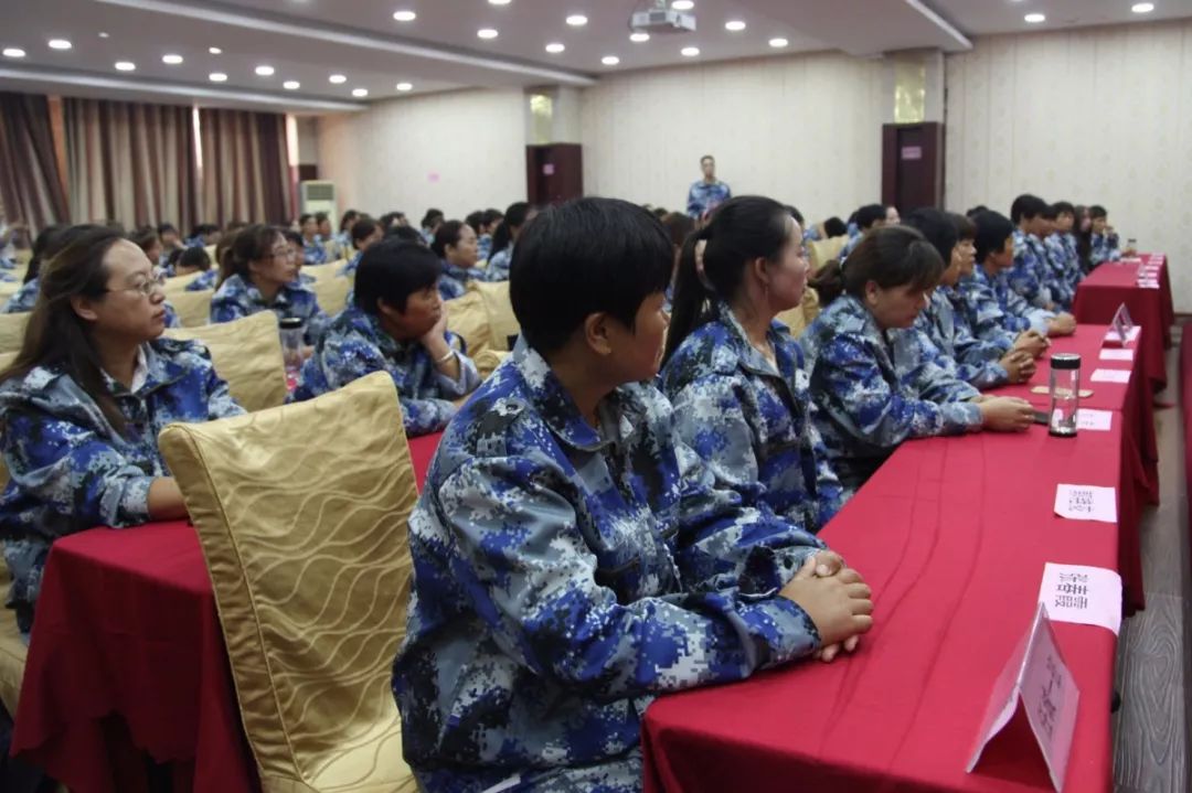 农村女人致富经_农村最美致富女能手_致富农村女人图片