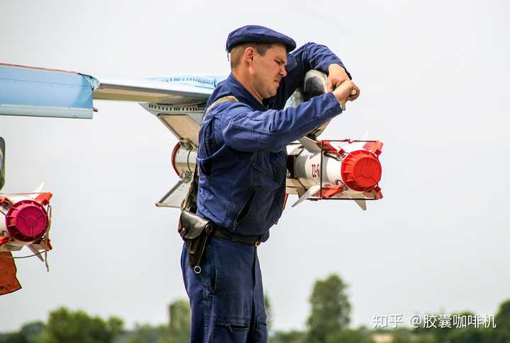 致富经斗马比赛_致富经斗鸡_致富经斗鸡中的战斗鸡