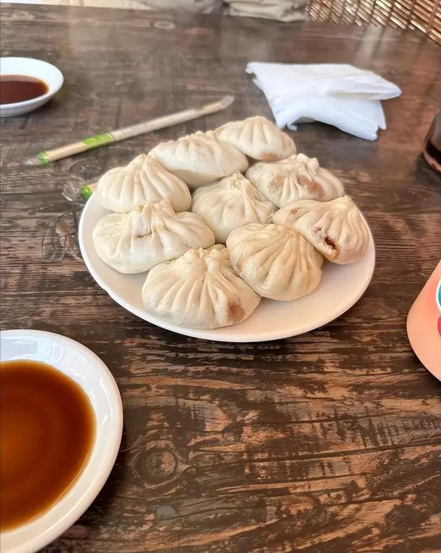 生意火爆的包子铺视频_致富经哪有好吃包子铺_好吃的包子铺