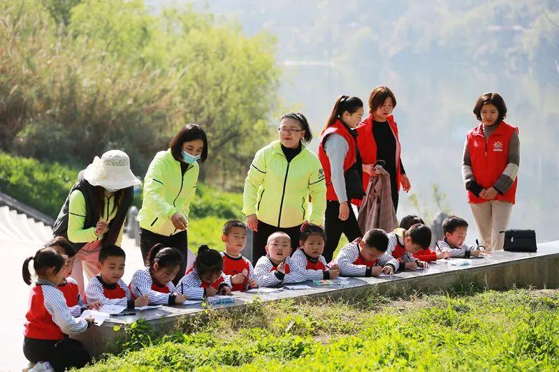 幼儿园优质办学经验_优秀的幼儿园办园理念图片_幼儿园办园条件优质