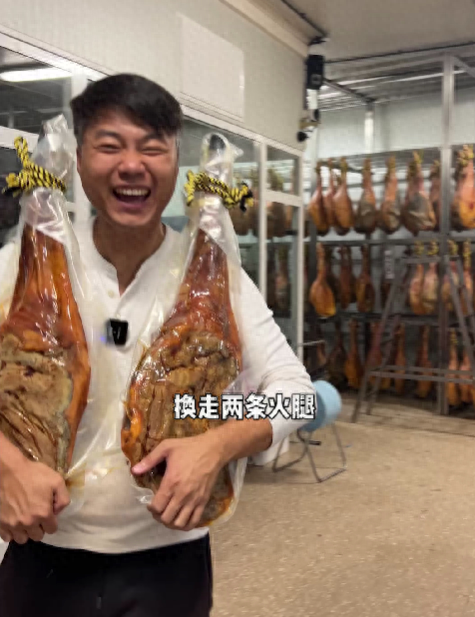 西班牙陈挺用美食征服老外，酱香饼能卖40一份，炒粉赚的盆满钵满