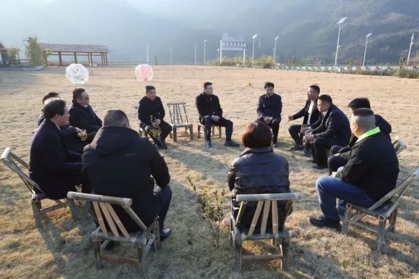 致富经养清水鱼_致富清水养殖鱼视频_致富经清水鱼养殖