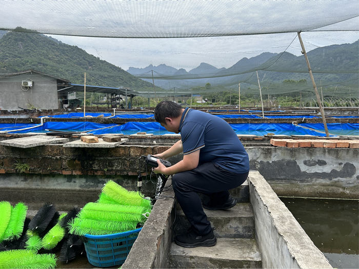 技术中心水产养殖综合技术服务网络在行动：深入金鱼养殖企业开展春季病害防治指导服务