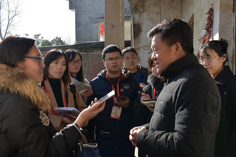 黄鳝养殖致富经_致富养殖黄鳝怎么样_致富经养殖黄鳝