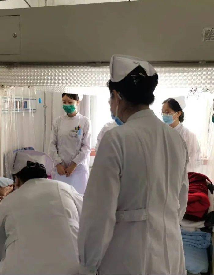护理优质经验服务内容_优质护理服务经验报告_的优质护理服务经验