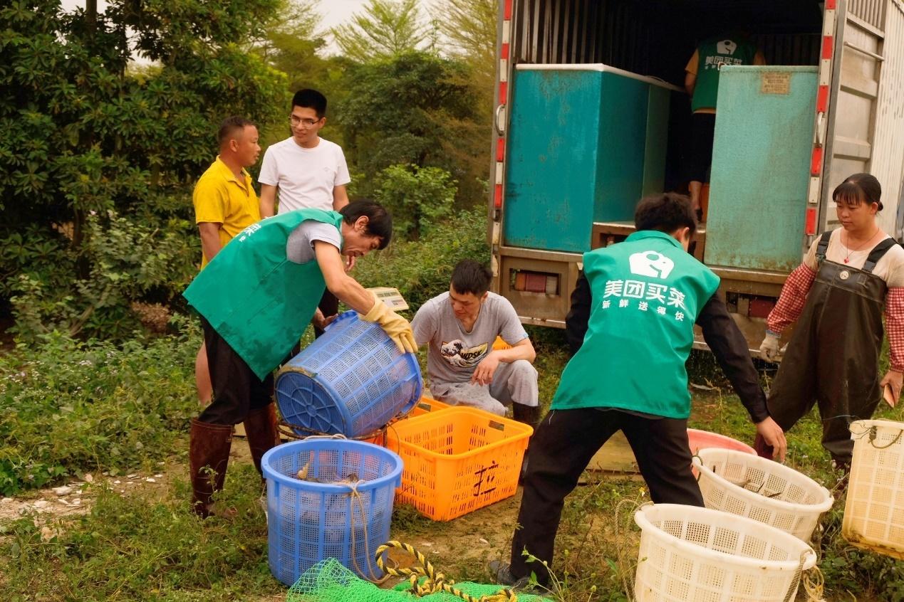 罗氏虾养殖场_致富经水产养罗氏虾_罗氏虾的养殖成本多少