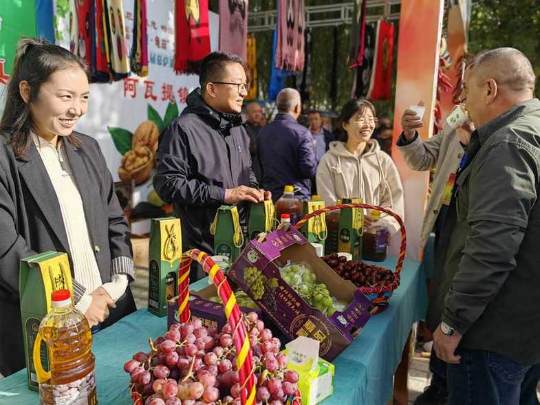 解答“好中向优”这道题！新疆南疆特色林果产业调查