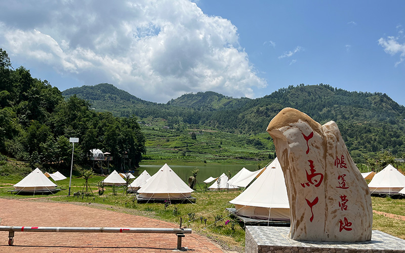 良马村帐篷营地。杨世祥摄