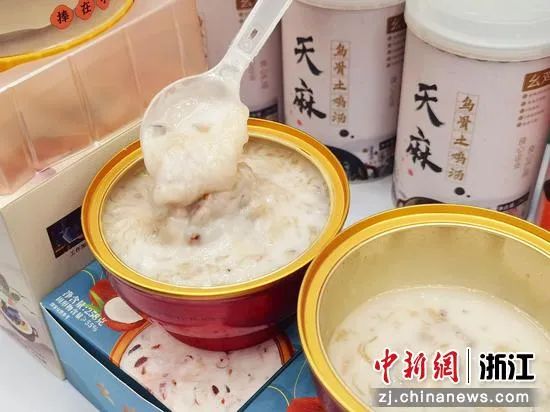 乌鸡致富经_致富经黑鸡_致富经视频黑凤乌鸡