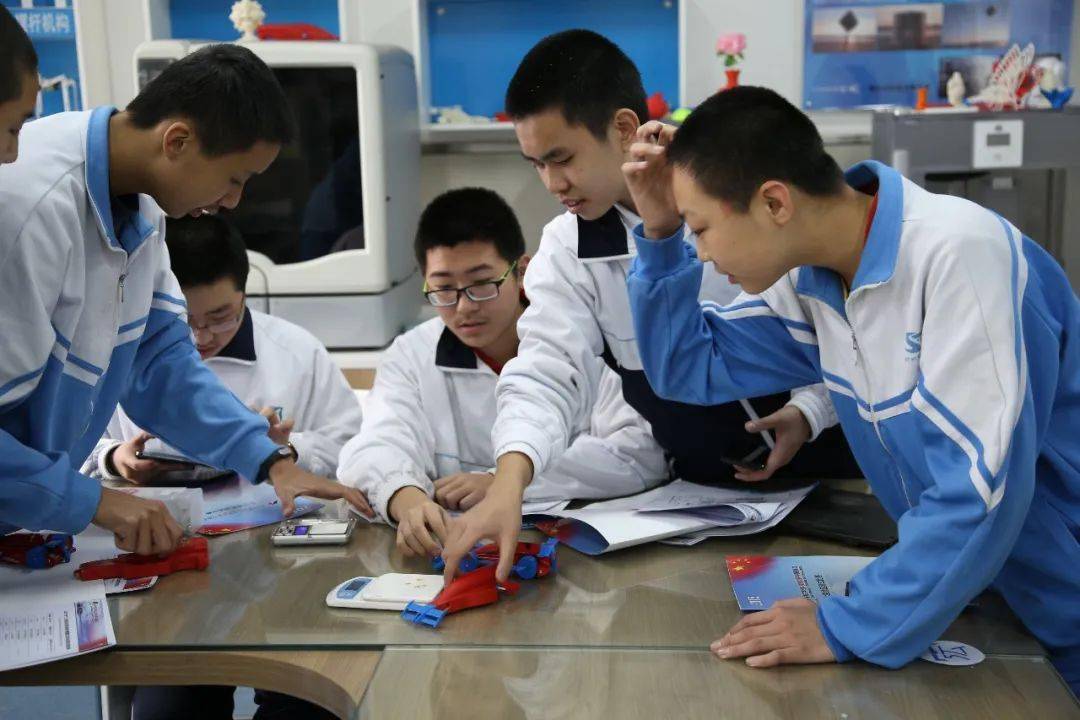 高中经验交流发言稿_高中优秀学生经验分享_优质高中学习经验