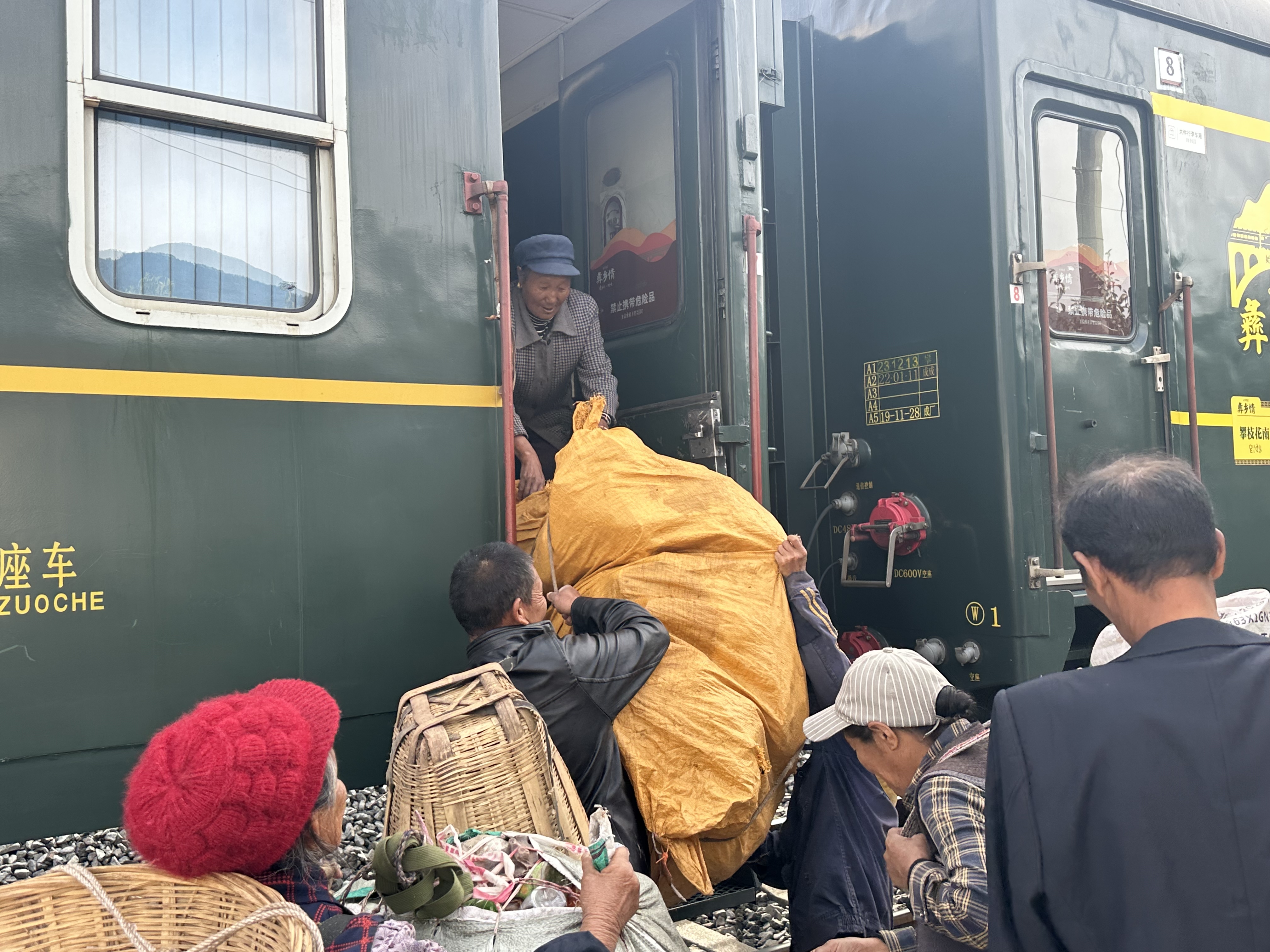 野鸭致富经_野鸭养殖技术_致富经野鸭养殖