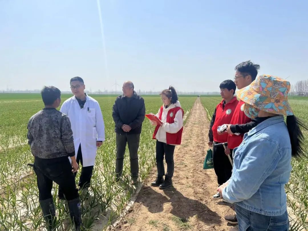 养殖锦鲤鱼视频_致富经地锦鲤养殖视频_锦鲤养殖场需要投资多少钱