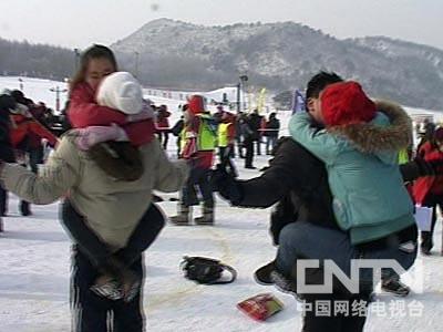 致富野猪养殖视频_致富经经养殖野猪_野猪养殖户