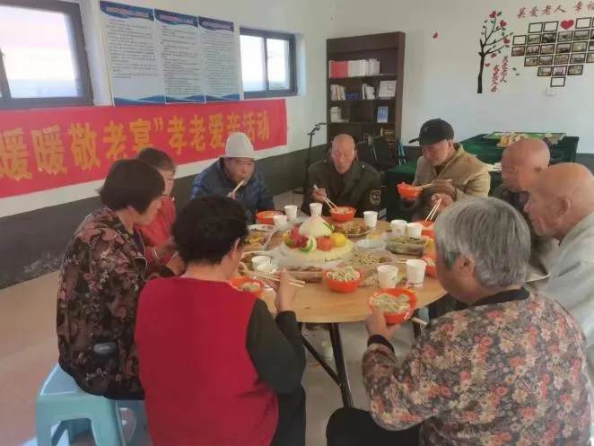 养鸵鸟致富视频_农村致富养殖鸵鸟_鸵鸟养殖致富经