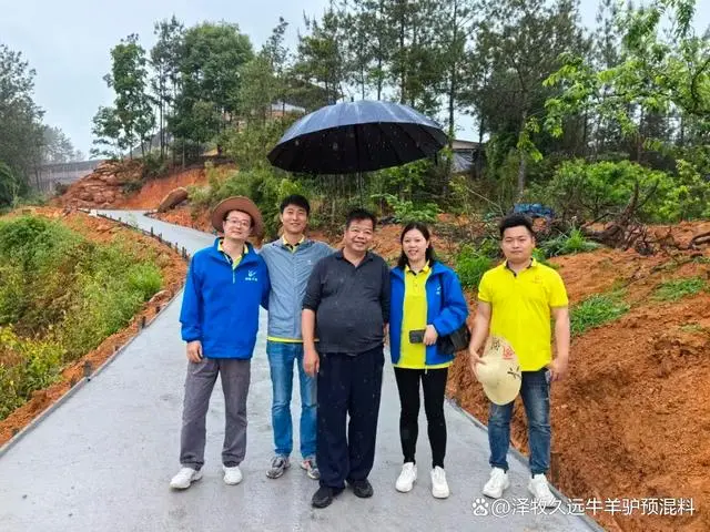 泽牧久远技术团队风雨无阻，为福建养殖户送技术、提效益！