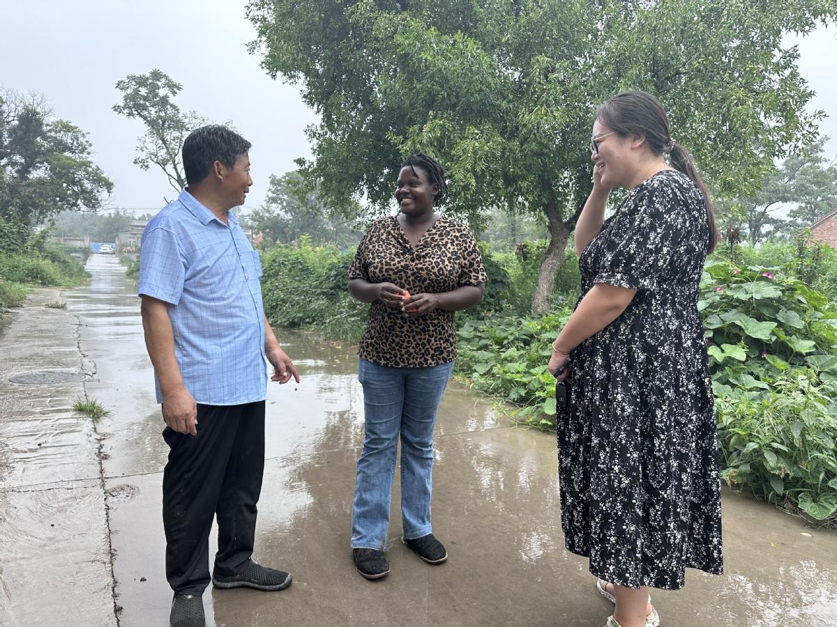 种植花椒脱贫，抖音分享快乐，记河南农村中非家庭平凡的幸福生活